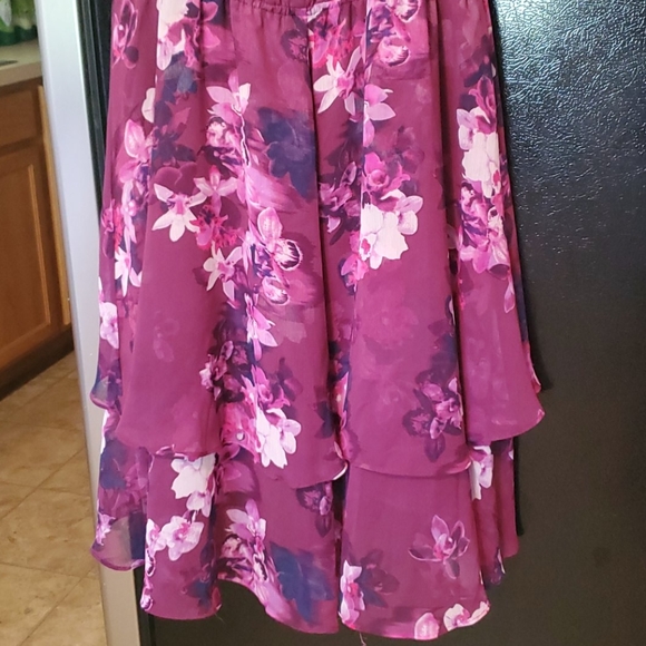 Dress - Picture 6 of 6